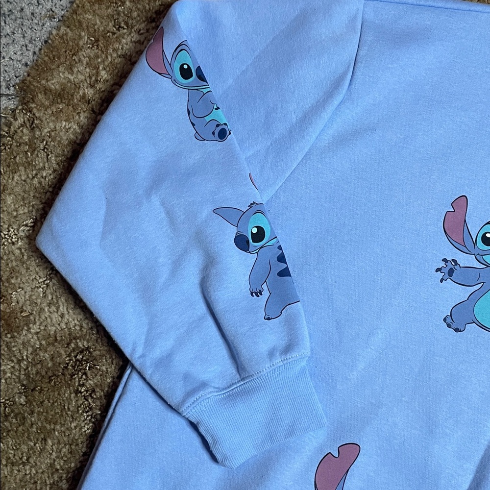 Disney Stitch Blue Sweatshirt Size XL Woman’s - Picture 3 of 7